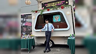 Jung Kyung-ho's First SNS Update After Breakup with Sooyoung... Celebrating Birthday with Coffee Truck Proof